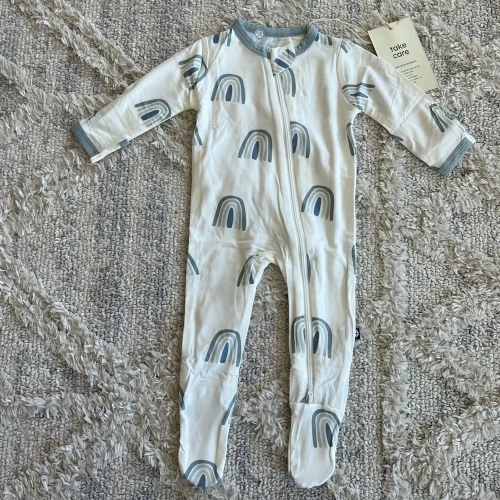 - Kyte BABY Zippered Footie in Fog Rainbow NWT - Picture 1 of 5